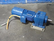 SEW EURODRIVE  GEAR DRIVE  01100046758