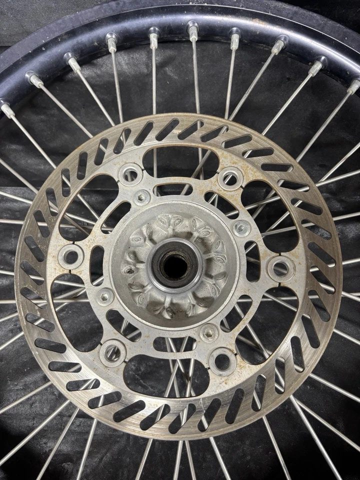 Cubo aro 21” roda dianteira Kawasaki KX250F KX450F 2006-2018 2007 FABRICANTE DE EQUIPAMENTO ORIGINAL 2006-2018 - Imagem 2 de 4