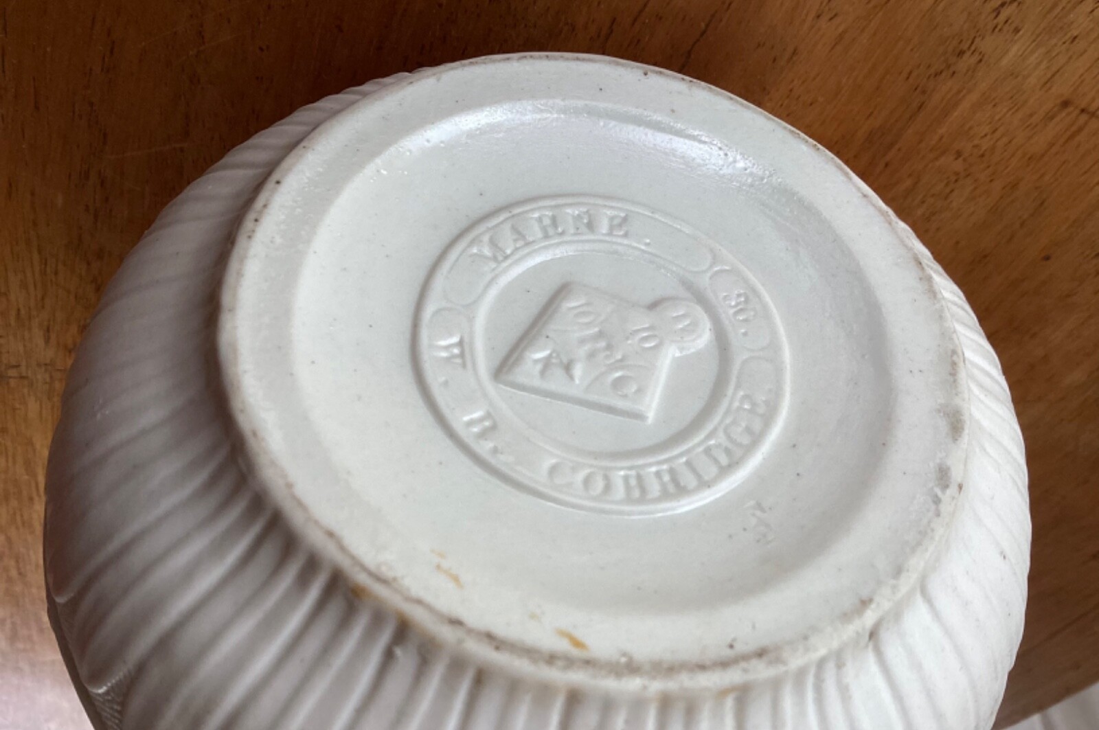 ANCIEN PICHET COBRIDGE BROWNFIELD & SON VERS 1850, WHITE STONEWARE