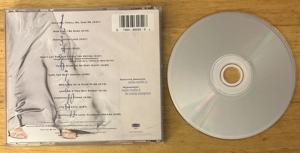 Gloria Estefan Hold Me Thrill Me Kiss Me Music CD EK66205 (Sony, 1994, Used) Foto 2 de 4