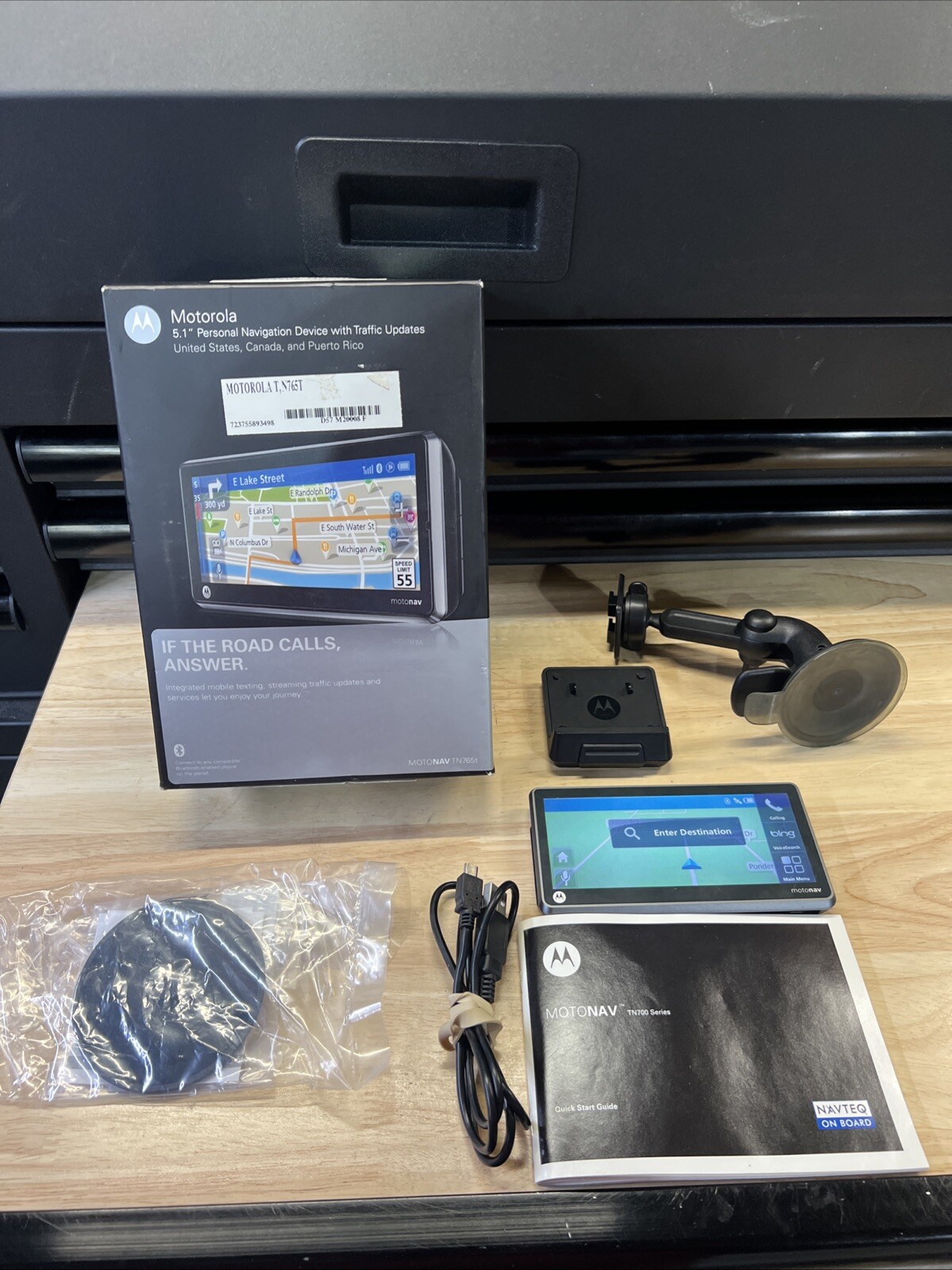 Motorola Motonav TN 765T  5.1” Display GPS Navigator Pre Owned