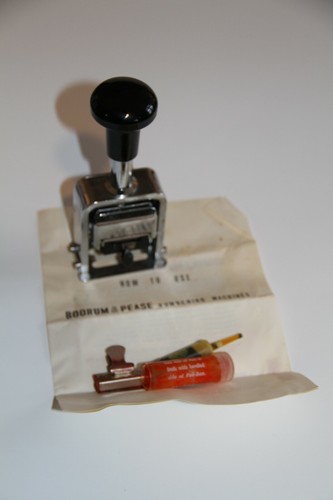 Vintage Boorum & Pease automatische Nummerierungsmaschine Modell 188 6 Räder 7 Aktionen - Bild 2 von 6
