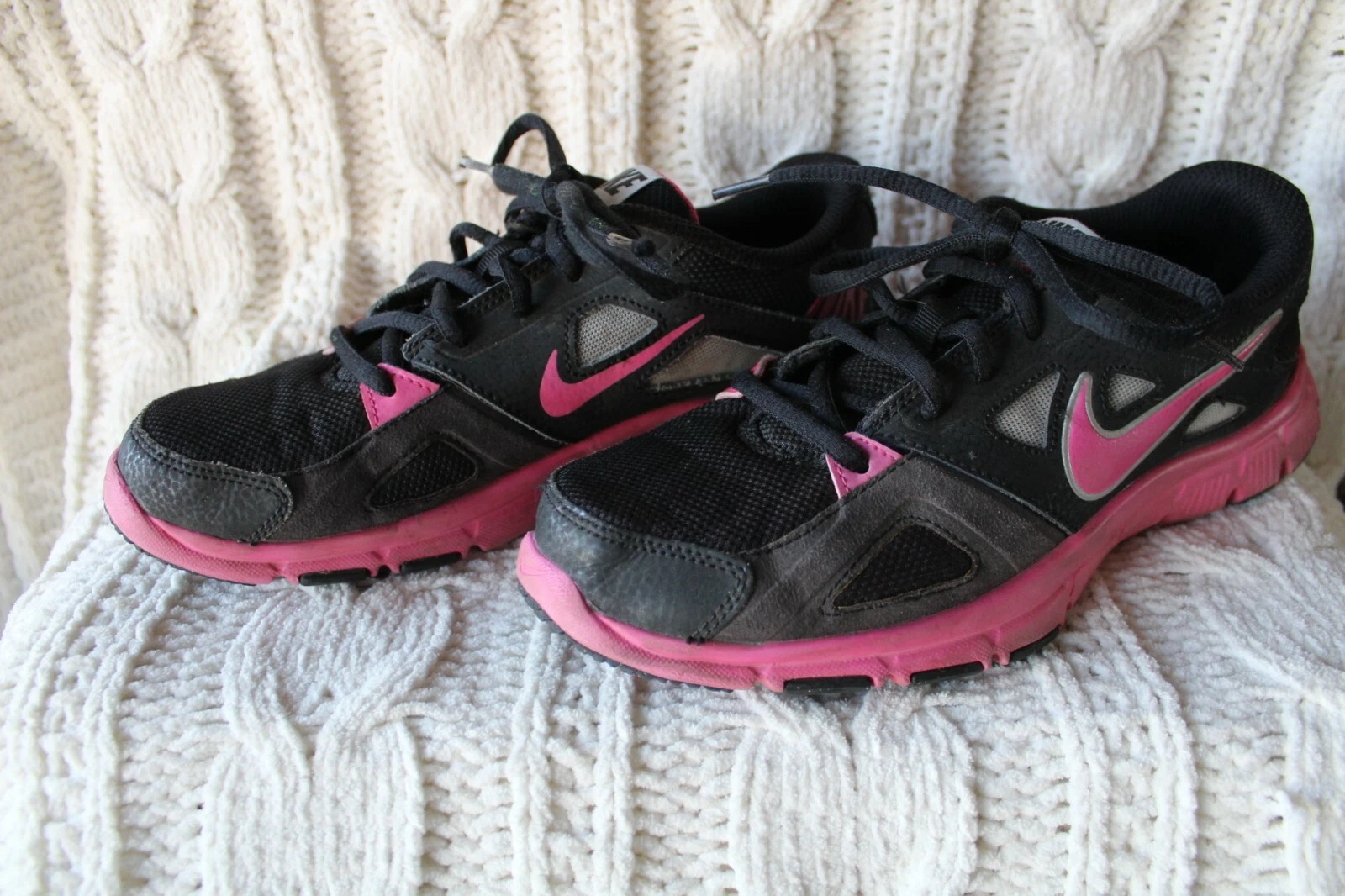 Baskets d'entraînement Nike Girls Flex Supreme TR 2 noires/rose ~5,5 ~ 598873 001