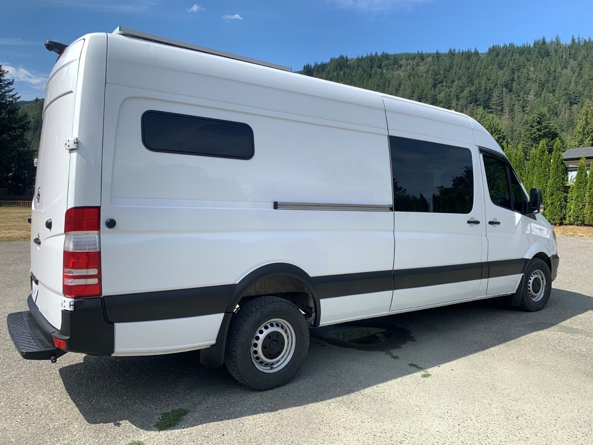 mercedes-benz sprinter camper van