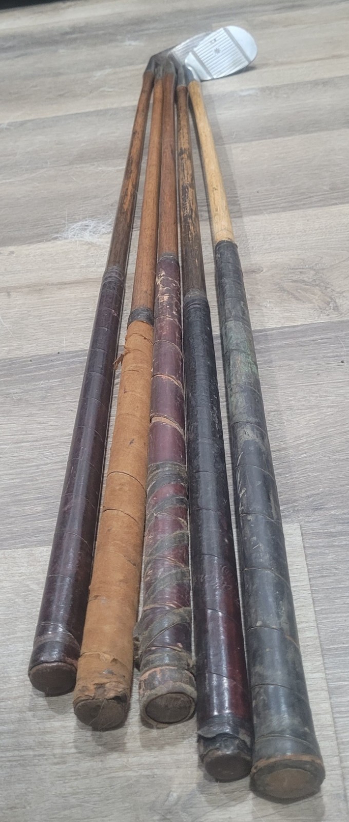 5 Antique Vintage Spalding Made Hickory Wood Shaft Golf Clubs 5 Lofts