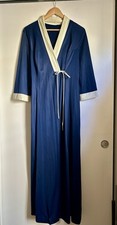 Vintage 60  s Vanity Fair Peignoir Set Blue Nylon Nightgown Robe Sz 38