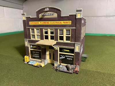 #ad Woodland Scenics O Scale MENARDS Hardware Store BR5822 Built amp; Ready $66.00