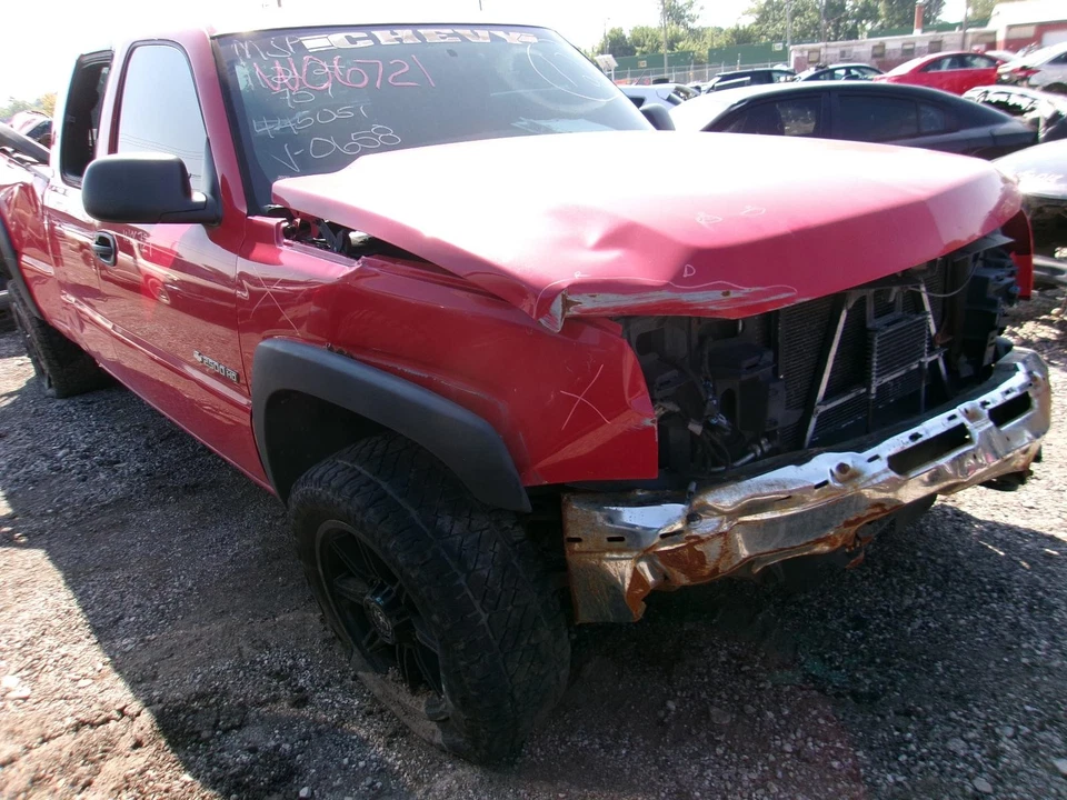 Used Radiator fits: 2005 Chevrolet Silverado 2500 pickup 6.0 Grade A — 第 2/4 张图片