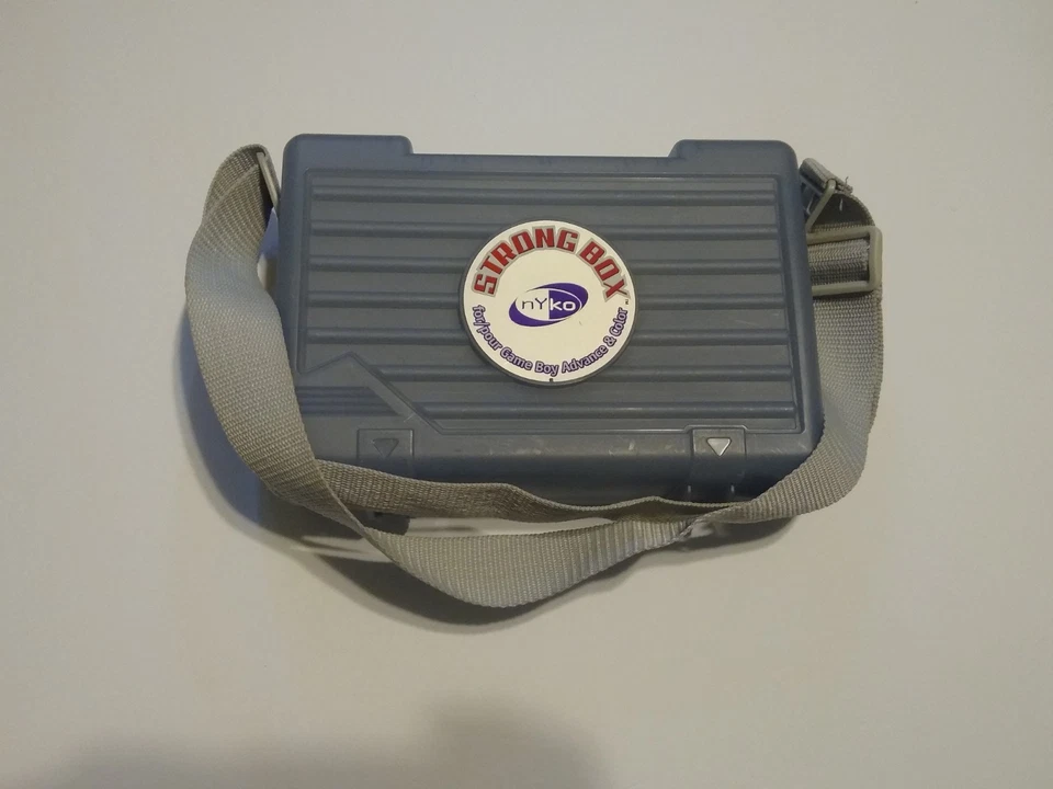 Estuche Rígido Caja Fuerte Nyko para Nintendo Game Boy Advance GBA y GB Color GBC Foto 4 de 4