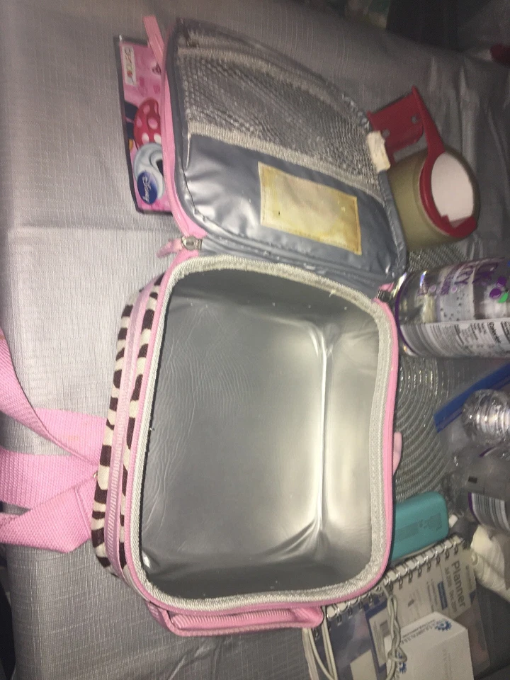 Bolsa de almuerzo Pottery Barn Kids rosa cebra personalizada “Bretaña” Foto 4 de 4