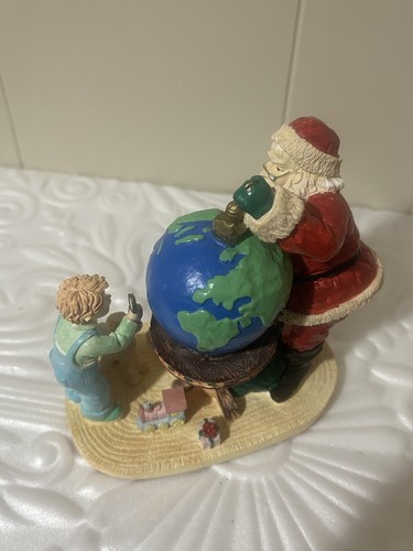Ceramic Santa with World Globe - Picture 4 of 21