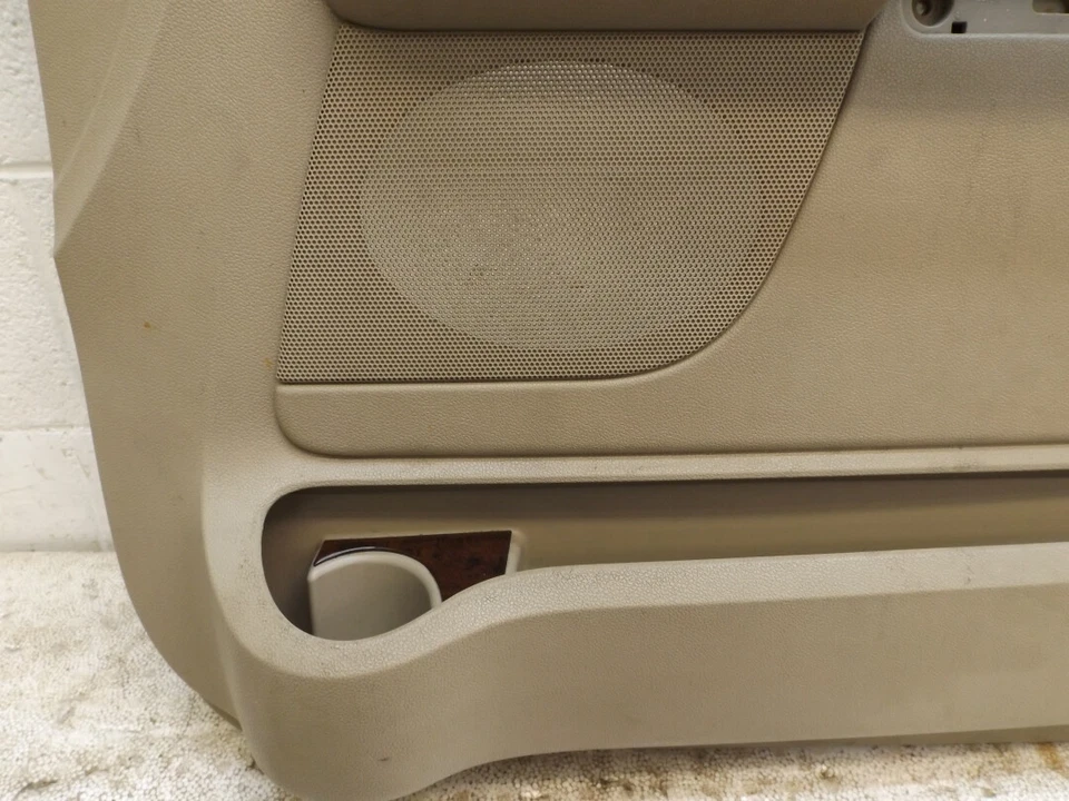 2003-2006 Ford Expedition Passenger FR Interior Door Panel Used OEM 5L147823942 Foto 2 de 4