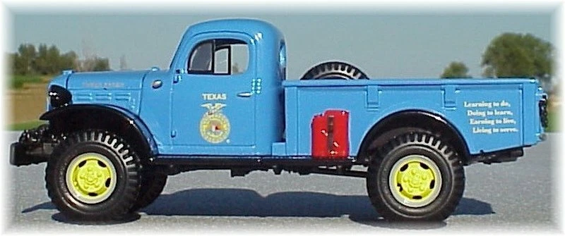 RARE Texas FFA Dodge Power Wagon Mopar First Gear 19-2537 Diecast MIB 1/30 Scale - Image 4 of 4