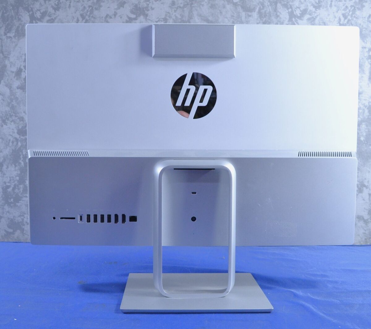 HP Pavilion 24-x026 AIO AMD A12-9730P RADEON R7 4GB K020101 HP Pavilion 24-x026 AIO AMD A12-9730P RADEON R7 4GB K020101