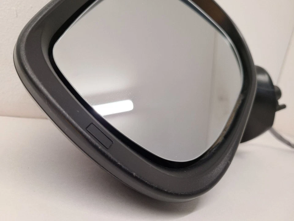 2018 - 2022 SUBARU XV CROSSTREK Driver Side View Mirror Power  - Image 2 of 4
