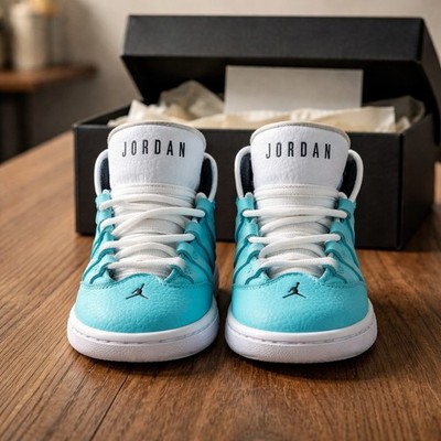 Nike Jordan Toddler Max Aura Size 4C AQ9251-400 Teal White Blue Preowned