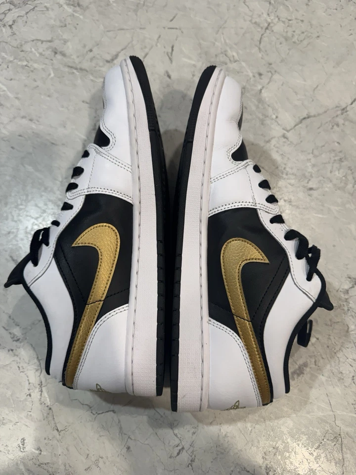 Air Jordan 1 низкий белый черный металлик золото Swoosh размер 11 мужчин - Изображение 2 из 4