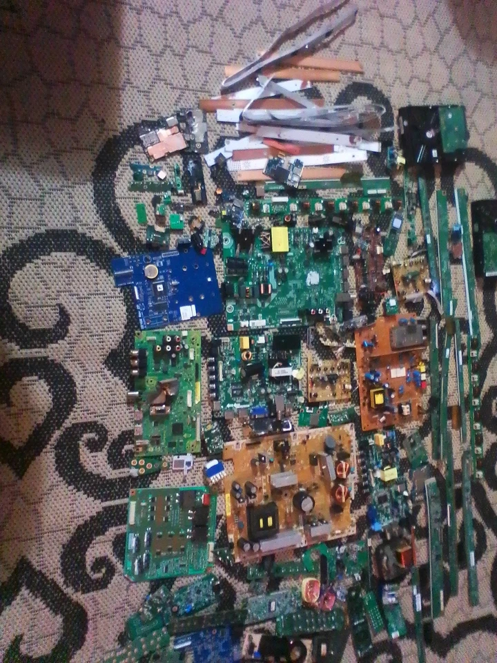 motherboard scrap - Image 4 of 4