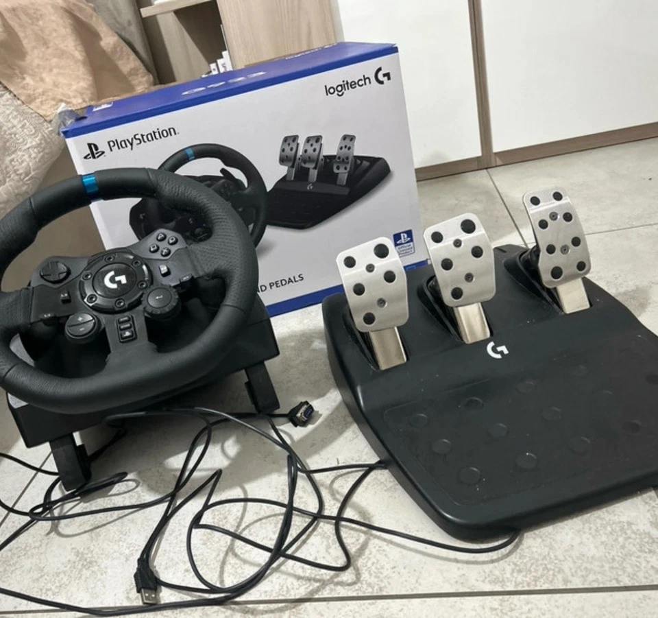 Logitech G923 Volante da Corsa per Microsoft Xbox Series X/S - Nero (trattabile) - Immagine 3 di 3