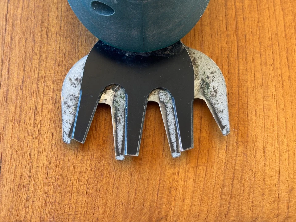 Bosch ISIO Akku Strauch- & Grasschere Set 3,6V Modell 2609006408/ Akku/Ladegerät - Bild 3 von 4