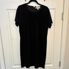 Michael Kors Black Velvet Shift Dress Short Sleeve Round Neck Zipper