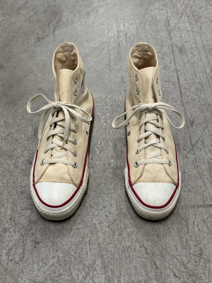 Tênis Vintage Converse Chuck Taylor All Star Feito nos EUA Branco/Creme Tamanho 11 - Imagem 2 de 4