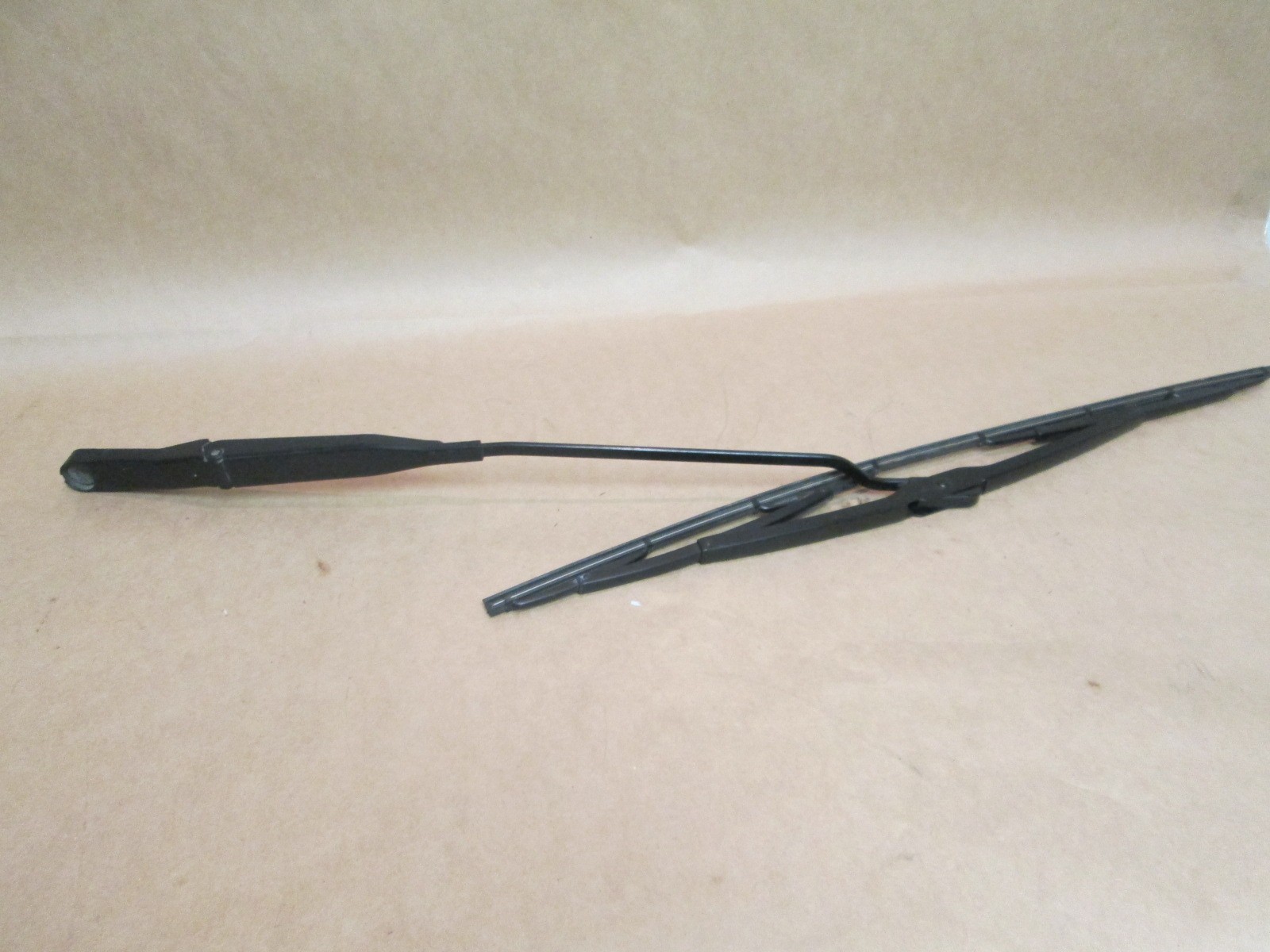 Ferrari 355 Passenger / RH Windshield Wiper Arm USED # 64610200