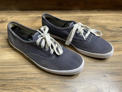 navy blue canvas keds