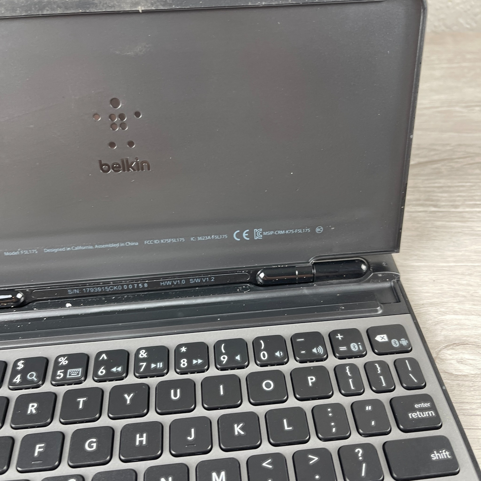Belkin F5L175 Black/Gray Mobile Wireless Bluetooth Standard QWERTY Keyboard