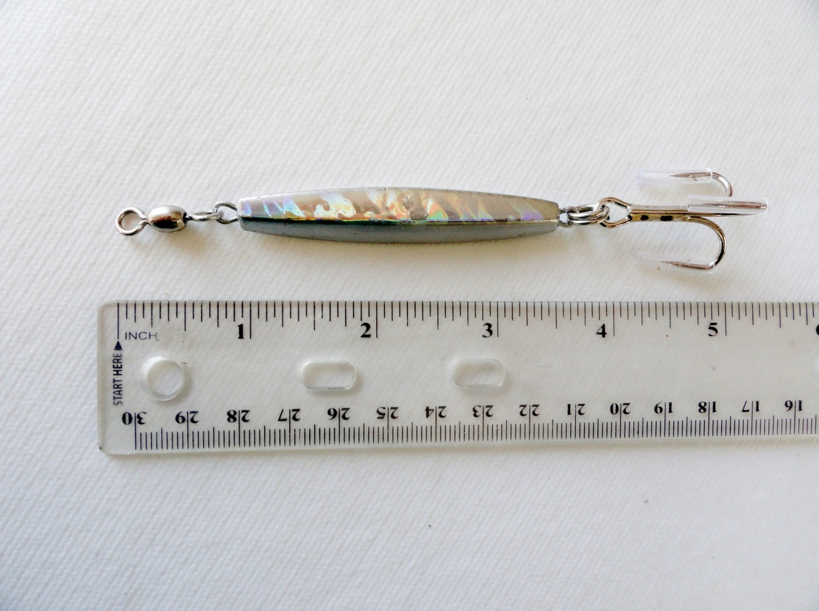  Diamond Jigs Holographic Saltwater Lures 2 x Each Size (4oz,3oz,2oz &1oz) - Image 2