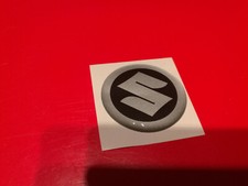 1 Resin Coated Sticker 3D SUZUKI 55 Mm Black Silver