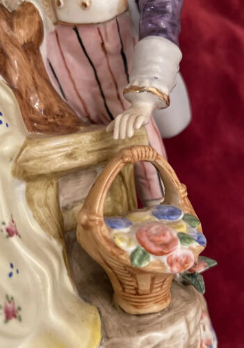 Large Vintage Porcelain Meissen-Style Figural Vase - Picture 8 of 12