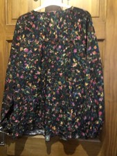 Live Unlimited Black floral V-Neck Long Sleeve Blouse Size 16 T1192