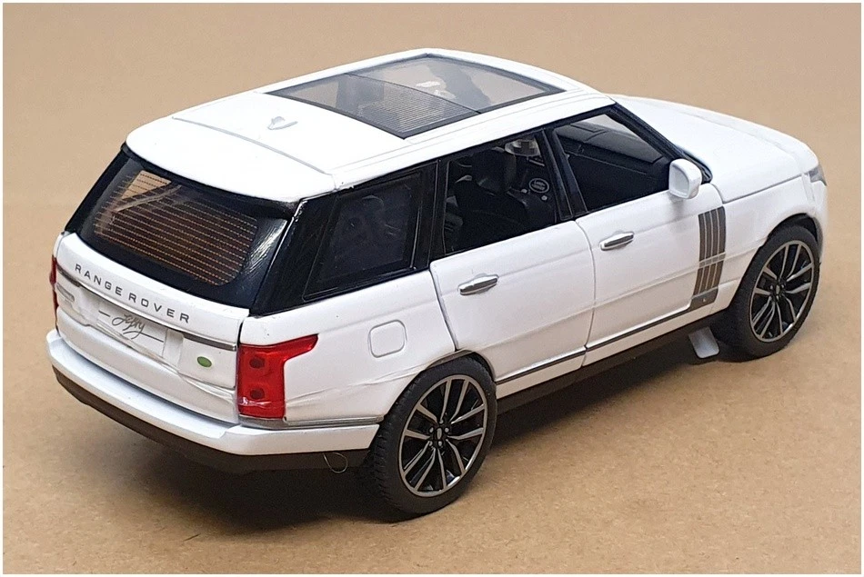 QY Toys 1/32 Scale Q3001A - Land Rover Range Rover 50th Anniversary - White - Image 2 of 4