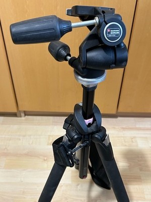 Manfrotto Kamerastativ (US-Patent 6164843) mit dem 3-Wegekopf  (804RC2M)