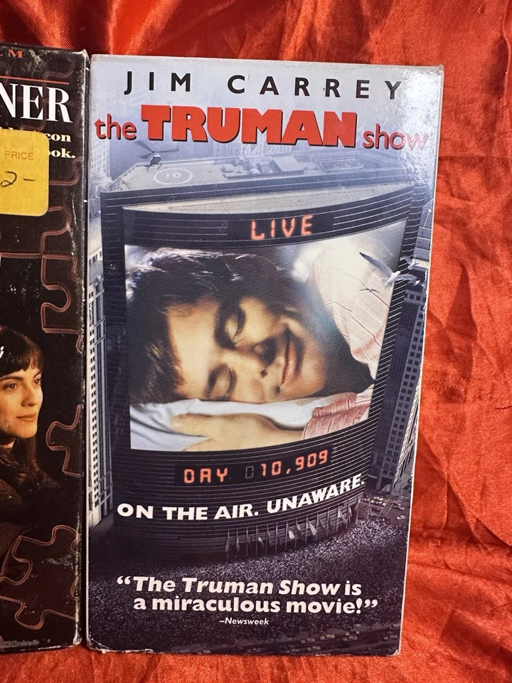 LOT of 2 Vintage “COMEDIANS IN SERIOUS ROLES” VHS! Spanish Prisoner, Truman Show - Image 3 of 4