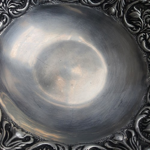 Insalatiera vintage in peltro 12,5" di Wilton Armetale, USA "William & Mary" modello - Foto 5 di 7