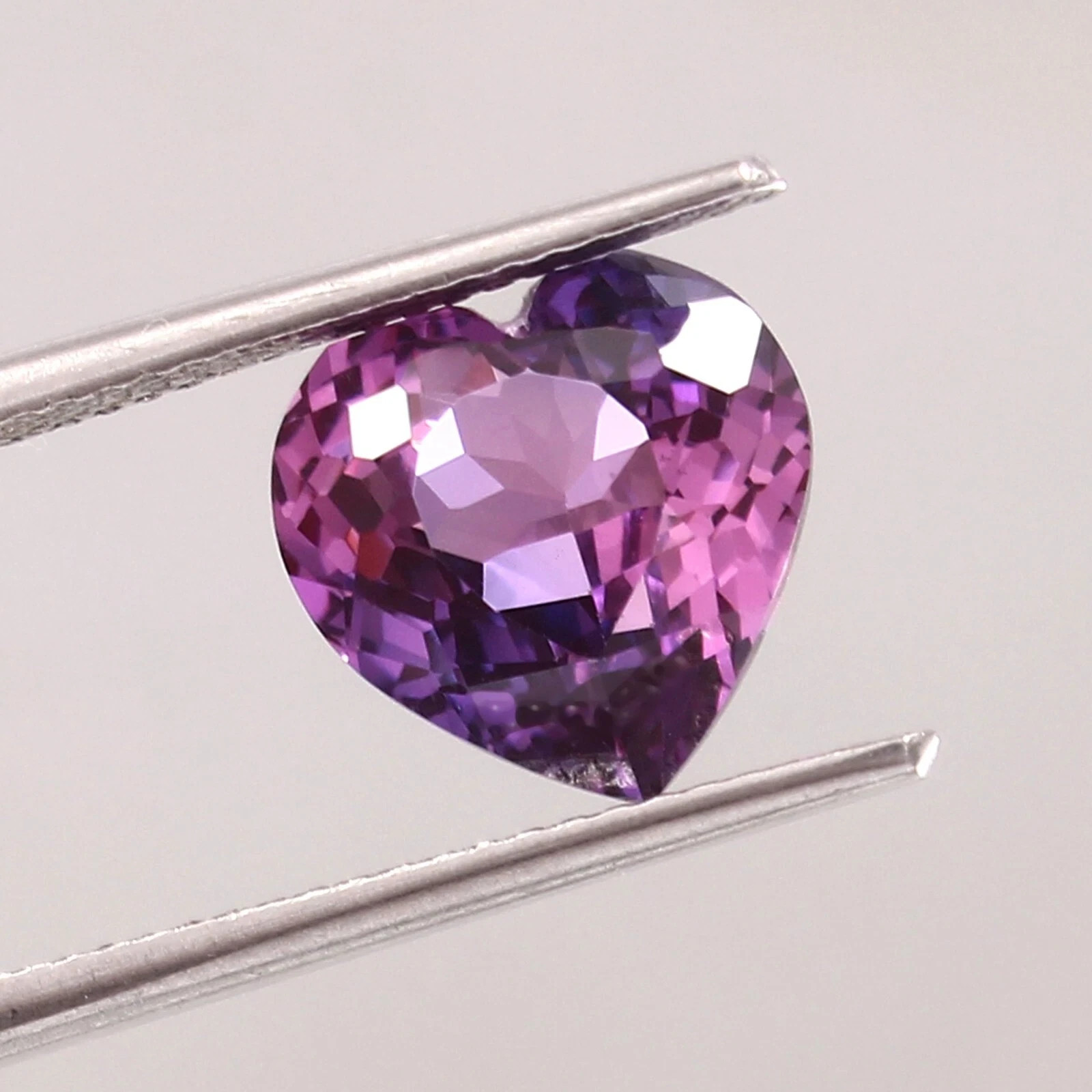 AAA Natural Flawless Ceylon Purple Sapphire Heart Cut Loose Gemstone 3.80 Ct