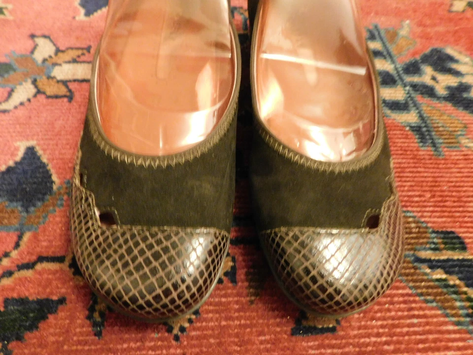 Zapatos de Ballet Stonefly Marrón Oscuro Gamuza Talla 37 Corte Imitación Piel de Serpiente Ribete Usados en Excelente Condición  Foto 2 de 4