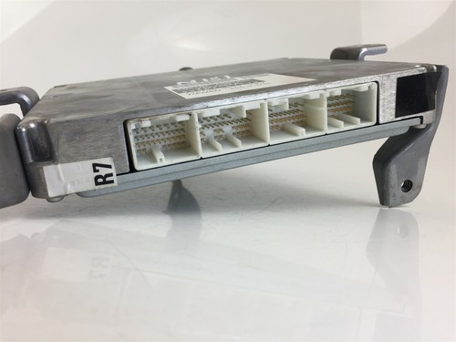 N181 TOYOTA ECU CONTROL UNIT 89661-47170 - Picture 3 of 4