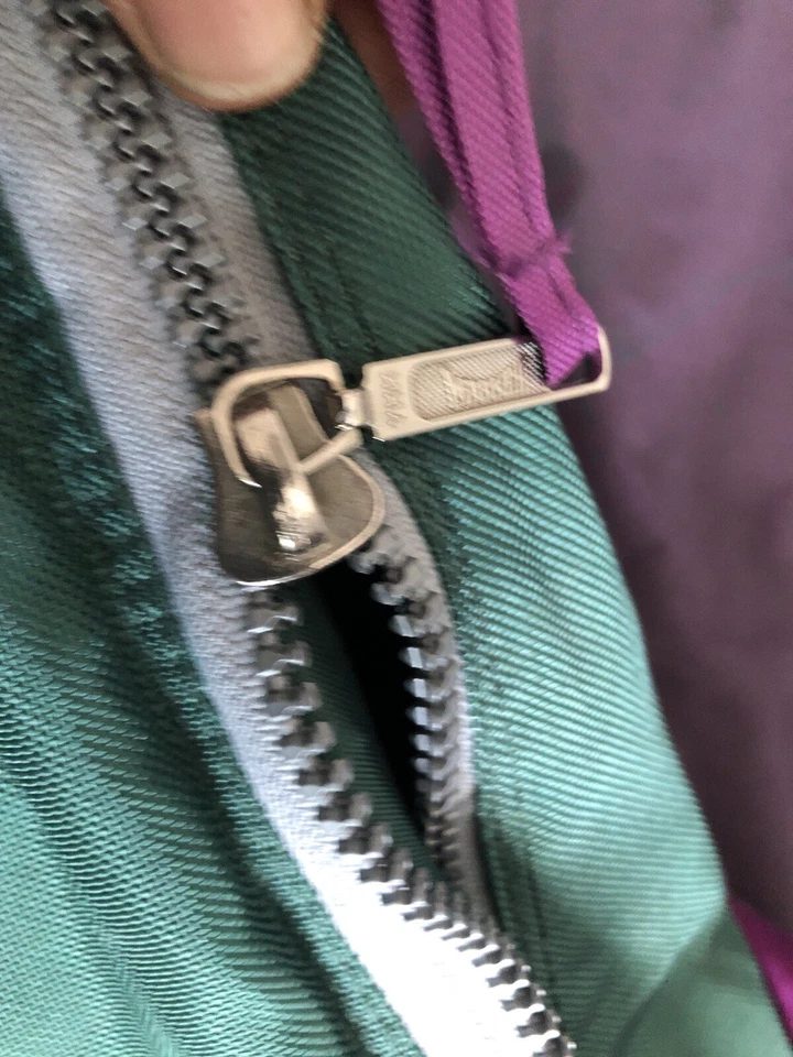 Bolsa de esquí vintage marcador verde y púrpura  Foto 3 de 4