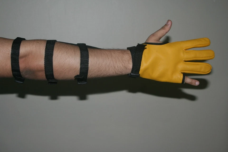 4 STRAP ARCHERY LONG ARM GUARD (33cm LONG x 9cm WIDE)-Cordura Arm guard - Image 4 of 4