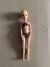 Spinmaster Liv Doll 2009 Blonde Blue Eyes.