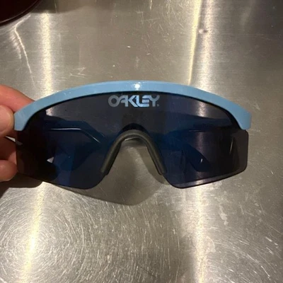 Lunettes de soleil Oakley Razor Blade 30e édition spéciale monture écume de... - Photo 1/3