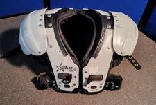 Douglas 25S Small 17-18" Football Shoulder Pads