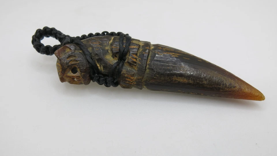 Super Rare Tiger Carved Thai Amulet Sacred Fang Pendant Khiaw Chang Talisman - Image 2 of 4