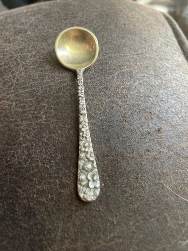 Vintage Stieff Rose Sterling Silver Salt Spoon Repousse Floral. No Mono 925