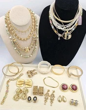 VTG ESTATE COSTUME JEWELRY W/ DESIGNER MARVELLA EMMONS AVON MONET 😍
