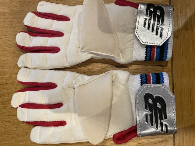 Cricket NEW BALANCE WICKET KEEPING INNERS (FULL CHAMOIS ) Cricket NEW BALANCE WICKET KEEPING INNERS (FULL CHAMOIS )