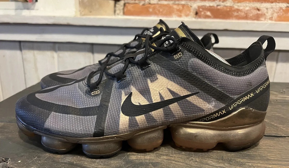 nike vapormax 2019 gold and black